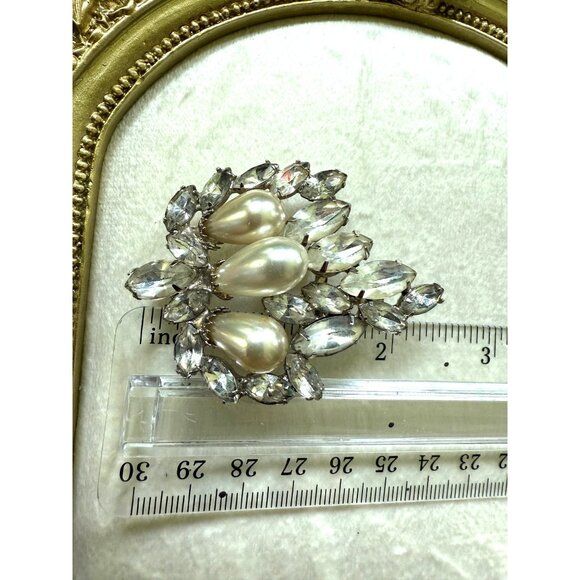 Vintage Rhinestone & Faux Pearl Wedding Brooch Pin - Picture 6 of 8